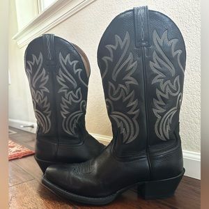 Men’s Ariat cowboy boots
